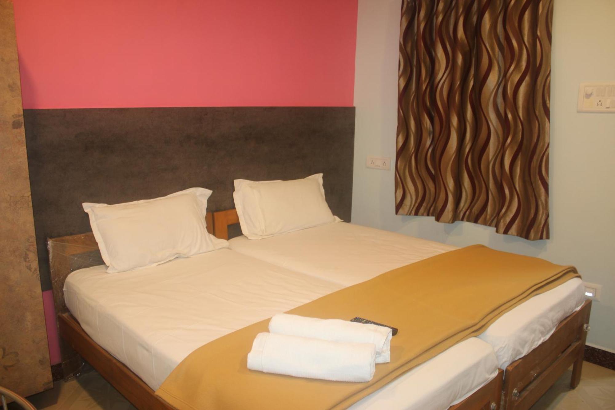Hotel Sikara, Kumbakonam Εξωτερικό φωτογραφία
